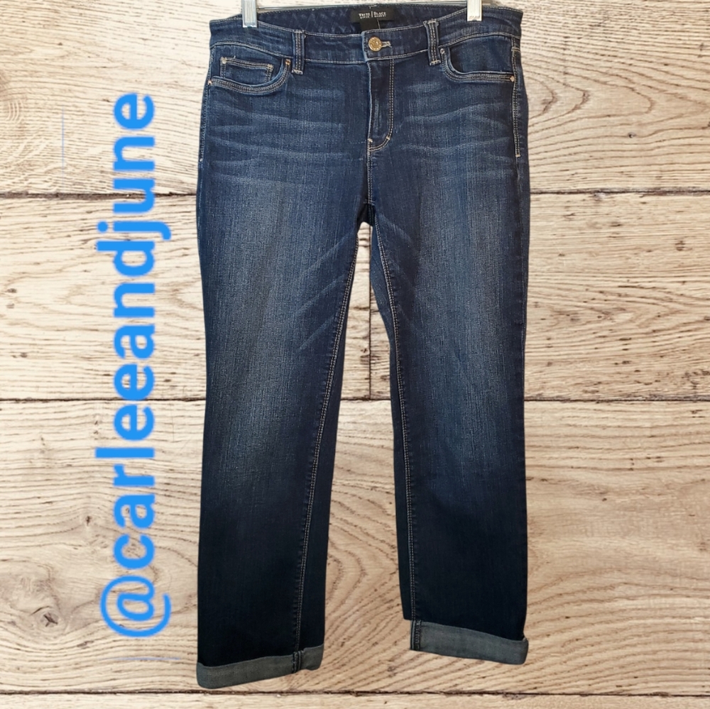White House Black Market womens jean Capri's size 4